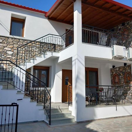 Patriko - House 1, Traditional Stone House อาโยส นิโกลาออส ภายนอก รูปภาพ