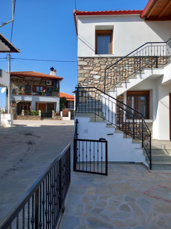 Patriko - House 1, Traditional Stone House อาโยส นิโกลาออส ภายนอก รูปภาพ
