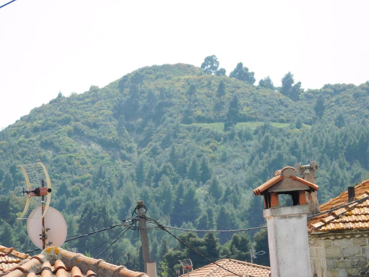 Patriko - House 1, Traditional Stone House อาโยส นิโกลาออส ภายนอก รูปภาพ